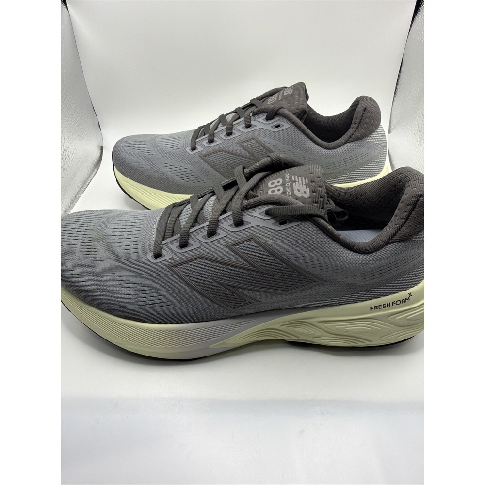 New Balance men's Fresh Foam Running Shoe. X880V15 Grey/Grey‎ Size 9 New - Picture 5 of 8